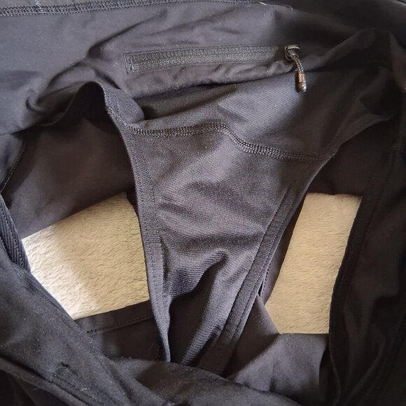 Lululemon Women's Size 8 Black Low Rise Speed Up Shorts - Picture 5 of 12